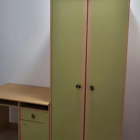 Fuer 4 Personen Im Eg Ražanac